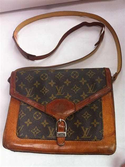 vintage lv slingbag